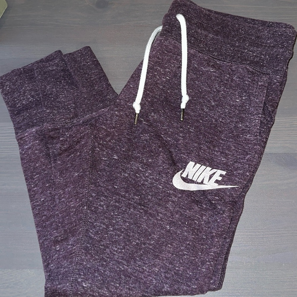 Nike Cropped Joggers